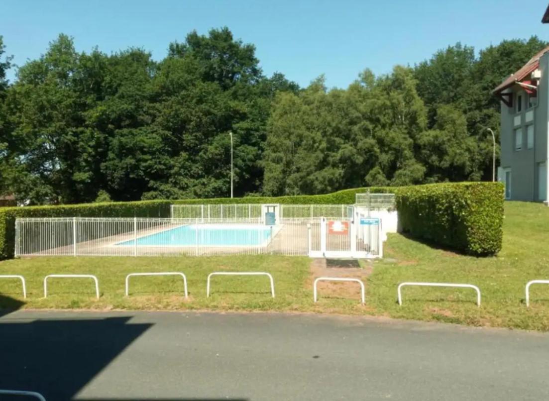 Le Petit Park-Studio-Terrasse- Piscine-Wifi Fibre Appartement Pau Buitenkant foto